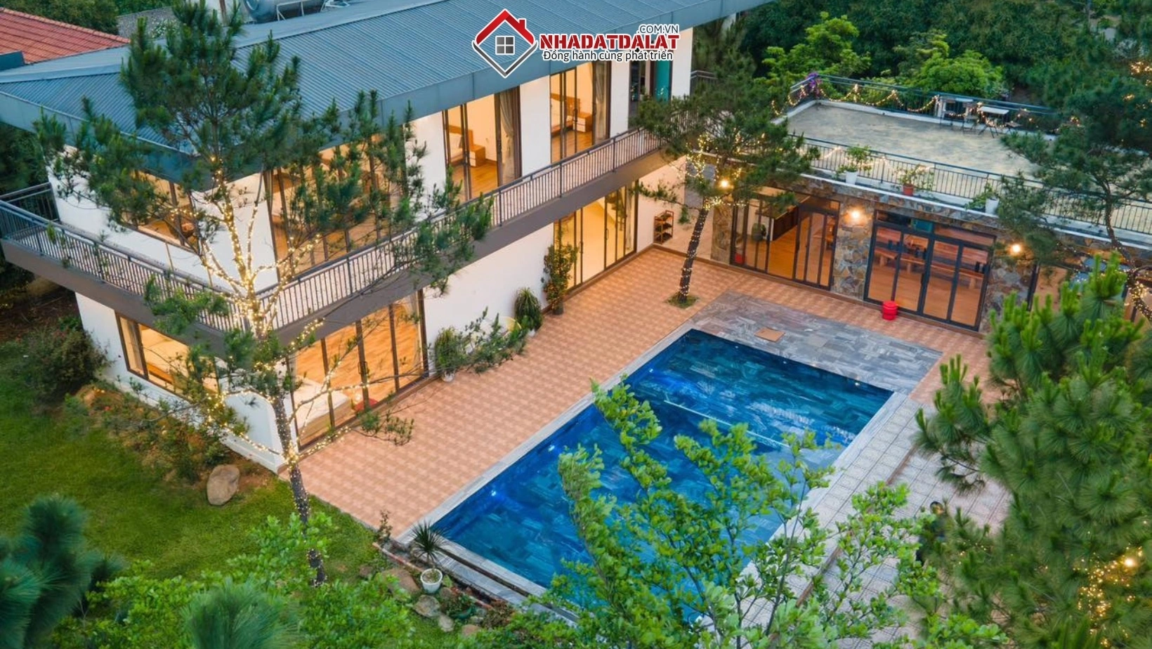 Villa Đà Lạt hiện đại có hồ bơi