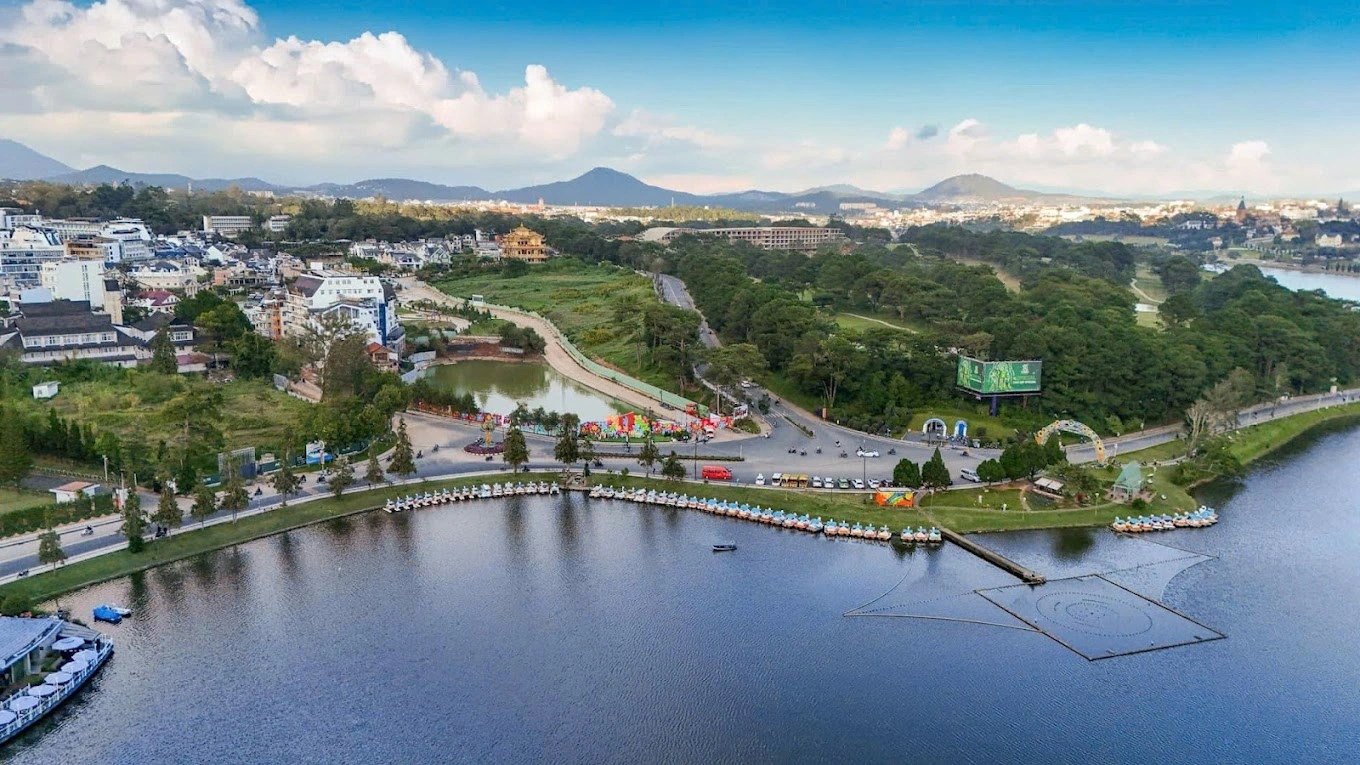 Haus Đà Lạt sở hữu vị trí ngay bên hồ Xuân Hương