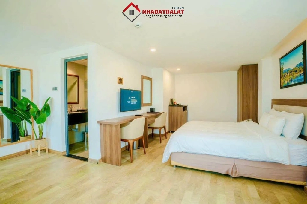 Bán Khách Sạn 44 Phòng Trung Tâm Đà Lạt – 55 Tỷ – Thu Nhập Khủng!