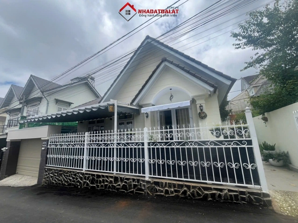 Toàn cảnh villa sân vườn Trần Đại Nghĩa Đà Lạt